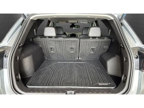 Used 2024 Chevrolet Equinox Premier image 31