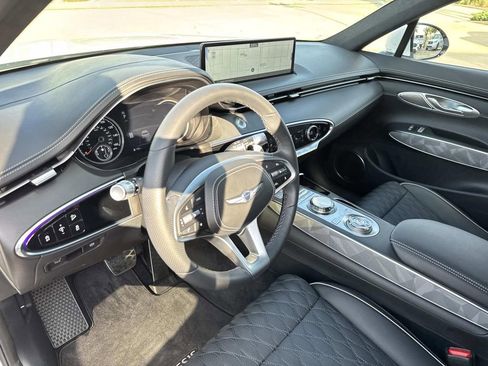Used 2025 Genesis GV70 3.5T Sport w/ Sport Advanced Package image 22