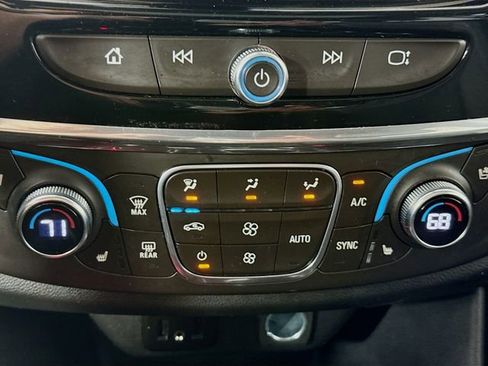 Used 2018 Chevrolet Traverse Premier w/ Redline Edition AWD/4WD image 17