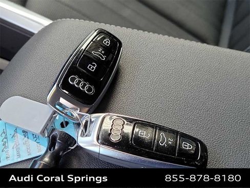 Certified 2022 Audi e-tron Premium Plus image 20