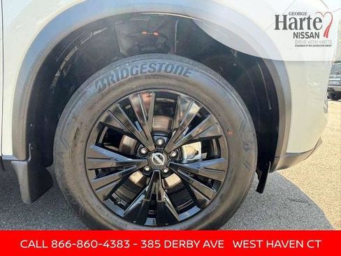 Certified 2023 Nissan Rogue SV w/ SV Premium B Package AWD/4WD image 9