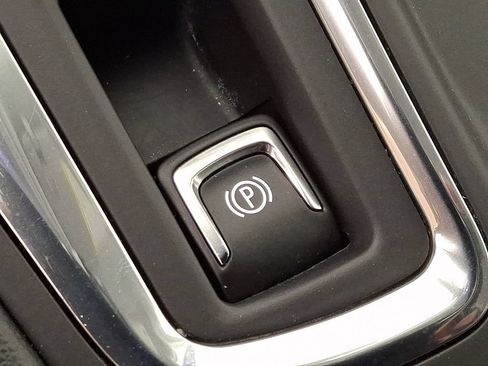 Used 2023 Chevrolet Equinox LS AWD/4WD image 22