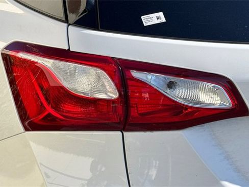 Used 2020 Chevrolet Equinox LT image 45