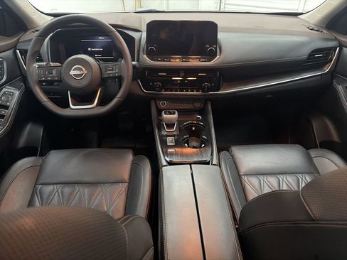 Used 2023 Nissan Rogue Platinum w/ Platinum Premium Package image 24