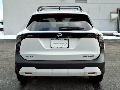 New 2026 Nissan Kicks SR w/ Cold Weather Package AWD/4WD image 5