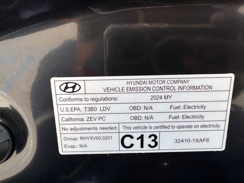 Used 2024 Hyundai Ioniq 6 SEL RWD image 23