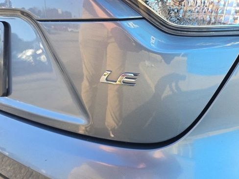 Used 2025 Toyota Corolla LE image 35