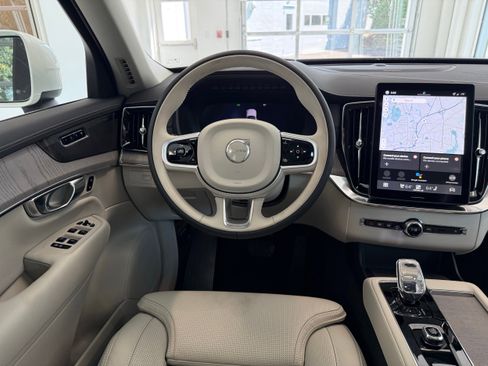 Used 2026 Volvo XC90 B6 Ultra w/ Protection Package image 27