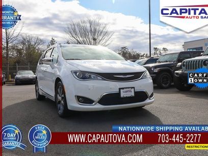 Used 2020 Chrysler Pacifica Limited w/ Tire & Wheel Group