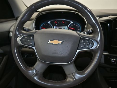 Used 2018 Chevrolet Traverse Premier w/ Driver Confidence II Package FWD image 14