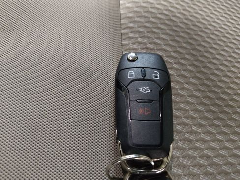 Used 2021 Ford Explorer 2WD image 32