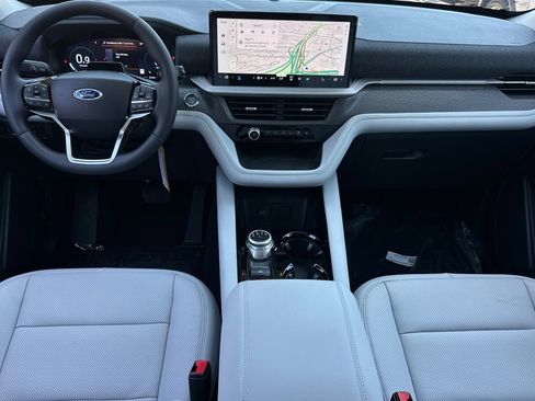 New 2026 Ford Explorer Platinum w/ LUX Leather Package AWD/4WD image 12