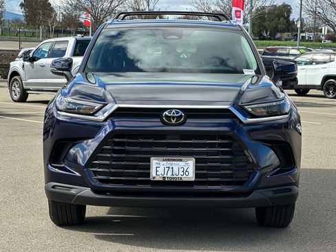 Used 2026 Toyota Grand Highlander XLE image 9