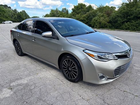 Used 2014 Toyota Avalon XLE FWD image 7