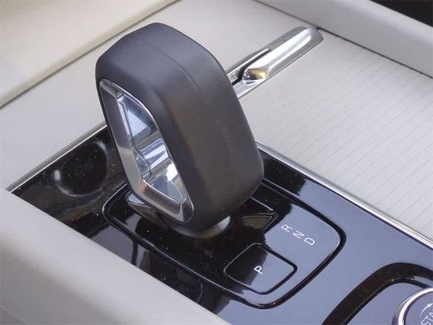 Used 2025 Volvo XC60 T8 Core w/ Protection Package Premier image 31