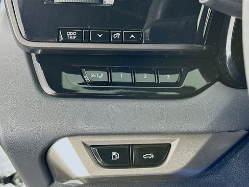 Used 2023 Lexus RX 350h image 10