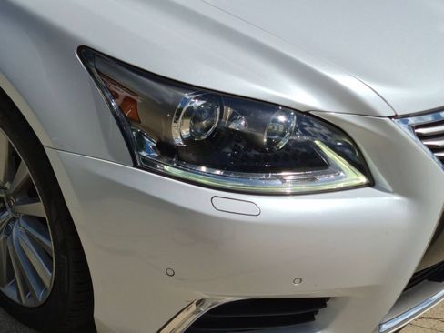 Used 2016 Lexus LS 460 AWD w/ Comfort Package image 37