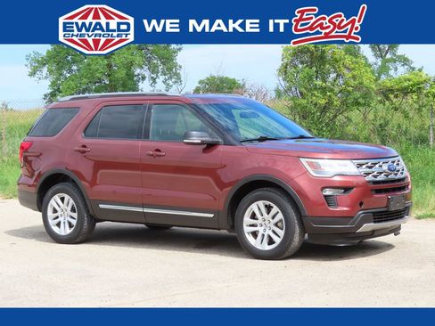 Used 2018 Ford Explorer XLT w/ Equipment Group 201A AWD/4WD image 1