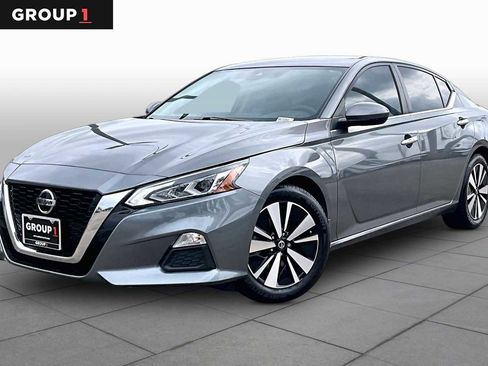 Certified 2022 Nissan Altima 2.5 SV FWD image 1
