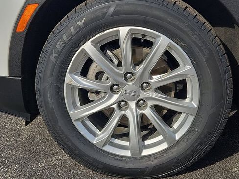 Certified 2023 Cadillac XT4 Luxury w/ Cold Weather Package image 11