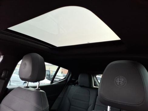 Used 2024 Alfa Romeo Tonale Veloce image 21