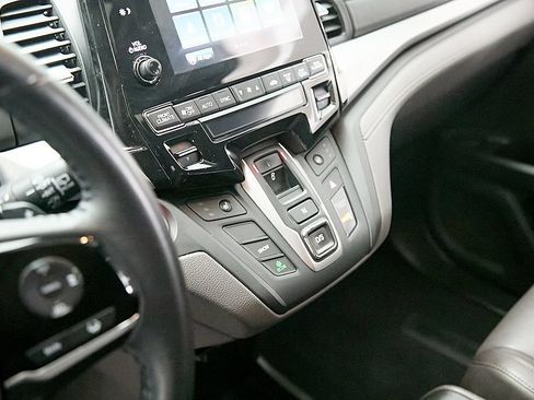 Used 2018 Honda Odyssey EX-L image 17
