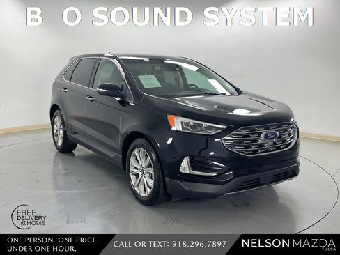 Used 2019 Ford Edge Titanium w/ Equipment Group 301A image 4