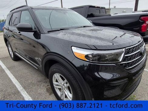 Used 2023 Ford Explorer XLT AWD/4WD image 1