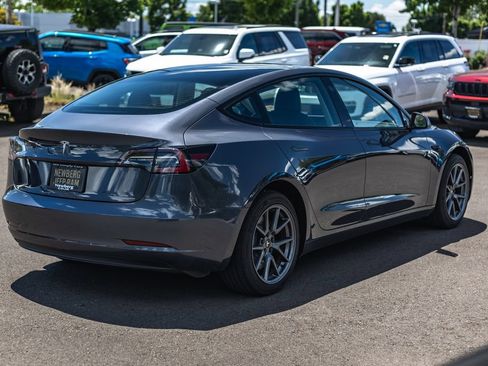 Used 2022 Tesla Model 3 RWD image 7