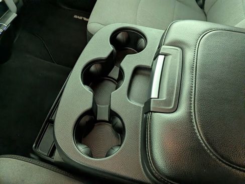 Used 2021 RAM 2500 Big Horn image 25