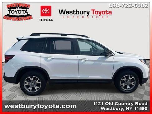 Used 2023 Honda Passport TrailSport image 6