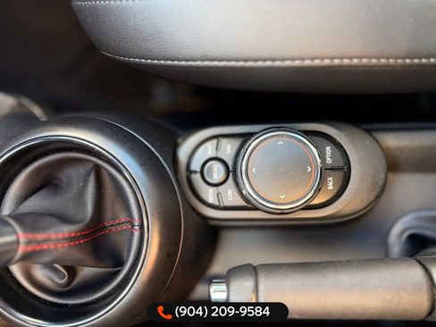 Used 2019 MINI Cooper S w/ Premium Package image 20