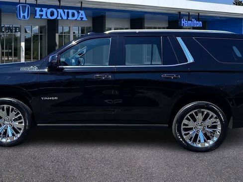 Used 2021 Chevrolet Tahoe High Country w/ Premium Package AWD/4WD image 5