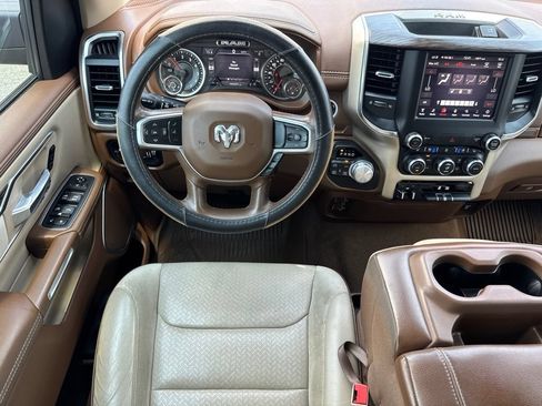 Used 2019 RAM 1500 Laramie AWD/4WD image 5