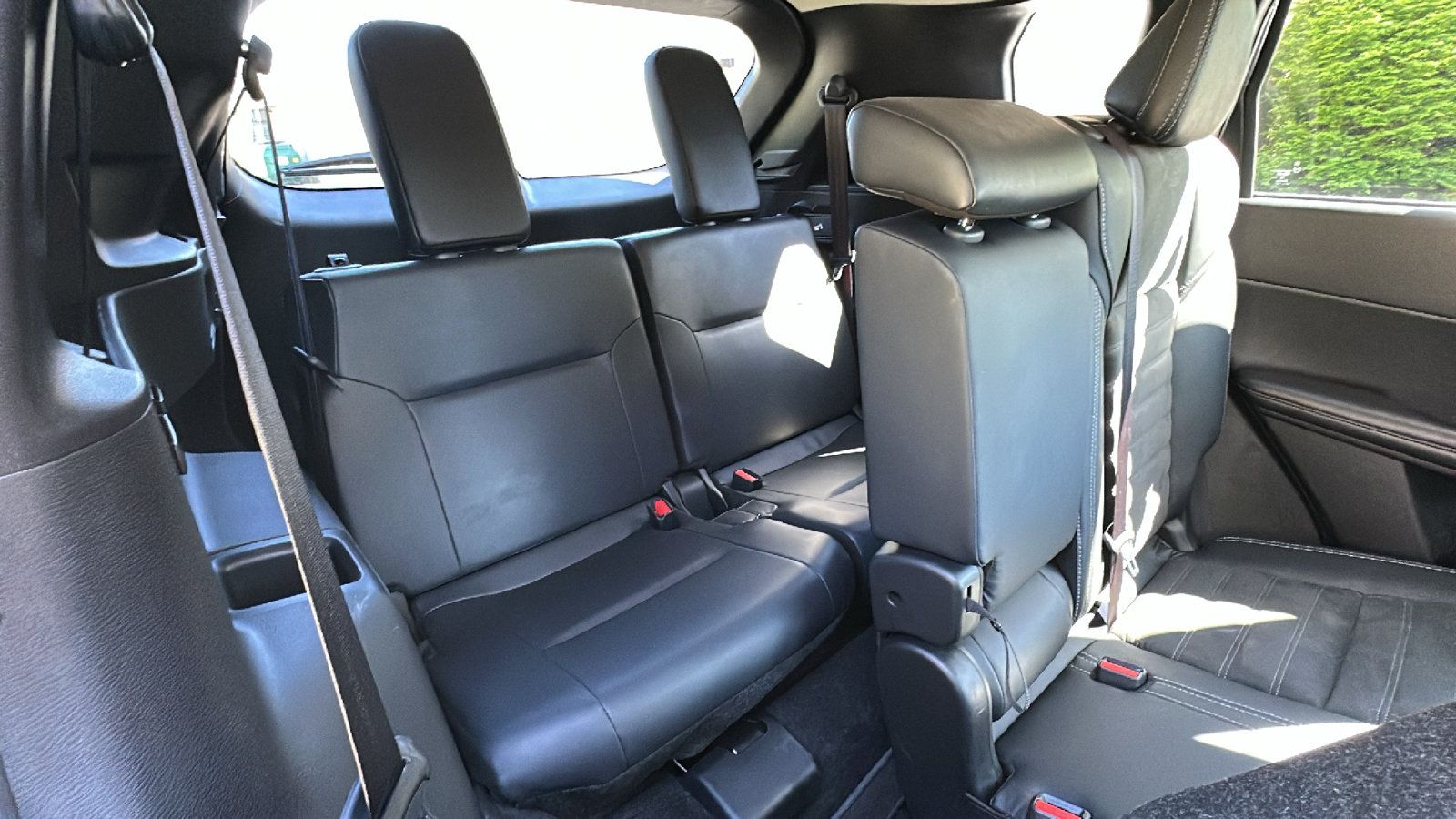 Used 2025 Mitsubishi Outlander AWD image 26