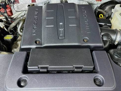 Used 2013 Lincoln Navigator 2WD w/ HD Trailer Tow Pkg image 38