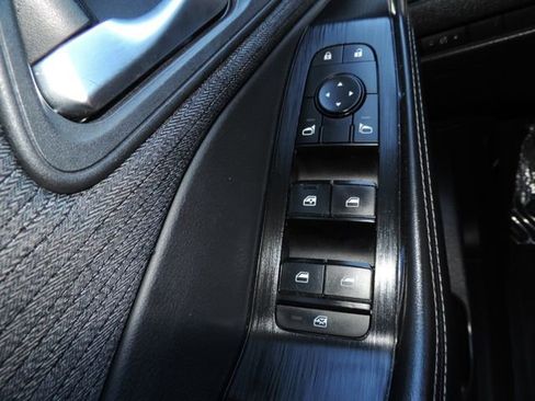 Used 2021 Nissan Rogue SV image 25