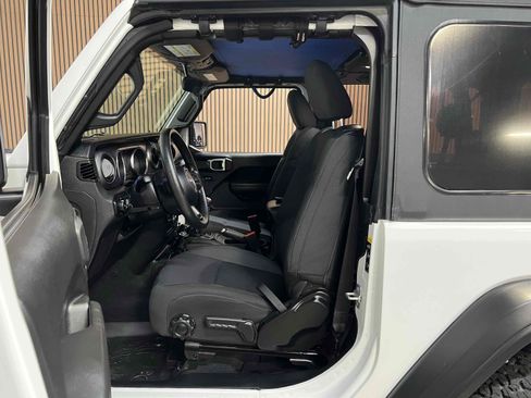 Used 2023 Jeep Wrangler Sport AWD/4WD image 32