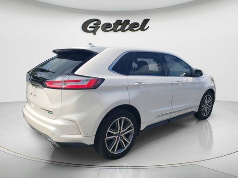 Used 2019 Ford Edge Titanium w/ Equipment Group 301A FWD image 4