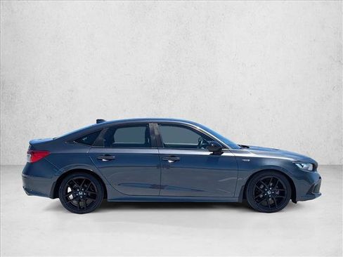 Used 2023 Honda Civic Sport image 4
