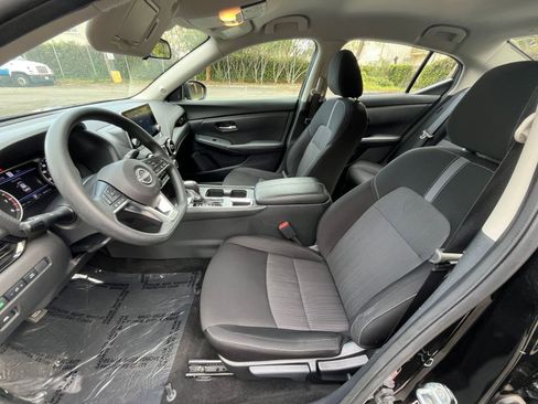 Used 2025 Nissan Sentra SV image 24