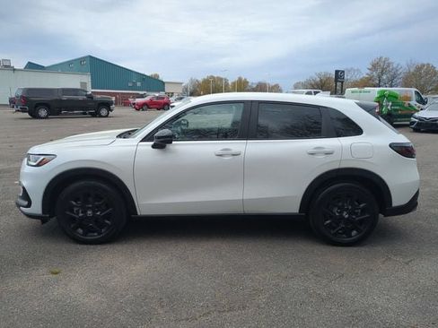 Used 2025 Honda HR-V Sport image 7