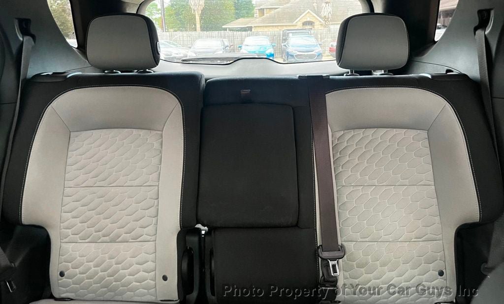 Used 2020 Chevrolet Equinox LS w/ LS Convenience Package FWD image 18