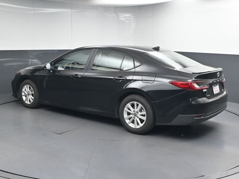 Certified 2025 Toyota Camry LE w/ Convenience Package image 6