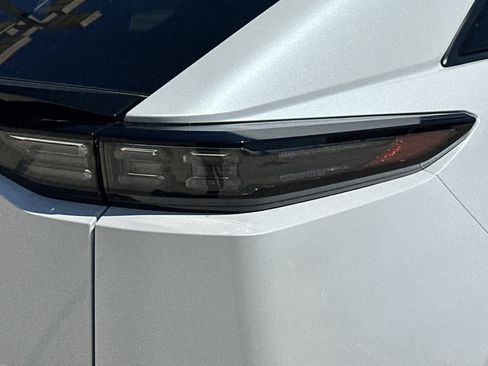 New 2026 Subaru Uncharted Premium FWD image 31
