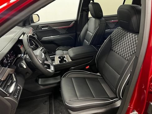 New 2026 GMC Acadia Denali w/ Super Cruise Package AWD/4WD image 29