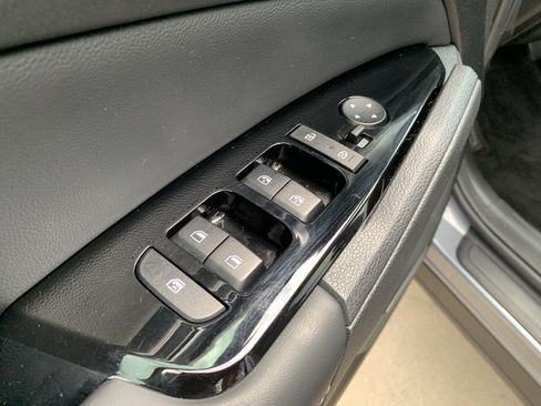 Used 2023 Kia Sportage EX image 15