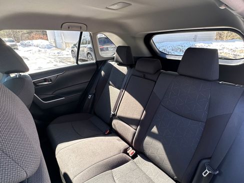 Used 2023 Toyota RAV4 AWD Hybrid image 15