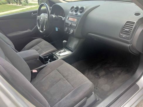 Used 2010 Nissan Altima 2.5 S FWD image 19