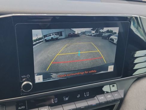 Used 2025 Toyota Camry LE FWD image 17